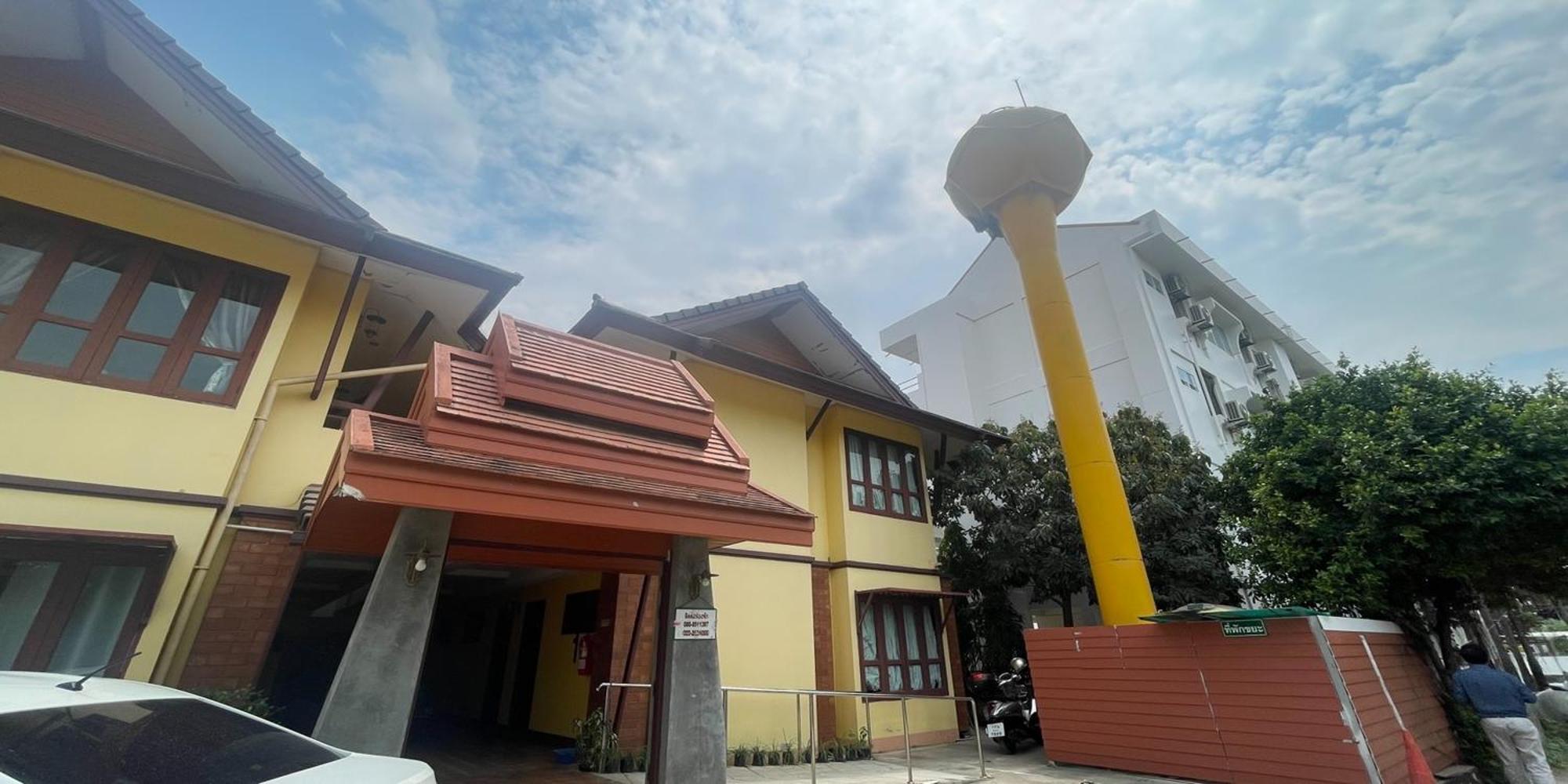 Yellow Tique Hotel Lampang Kültér fotó